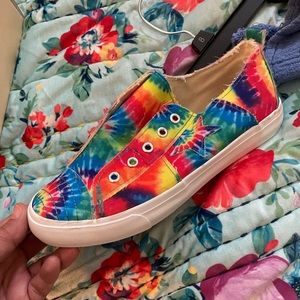 Yoki Womens size 7 canvas tie dye brand new shoes. Never worn.